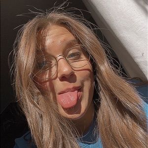 Meet your Posher, Abby